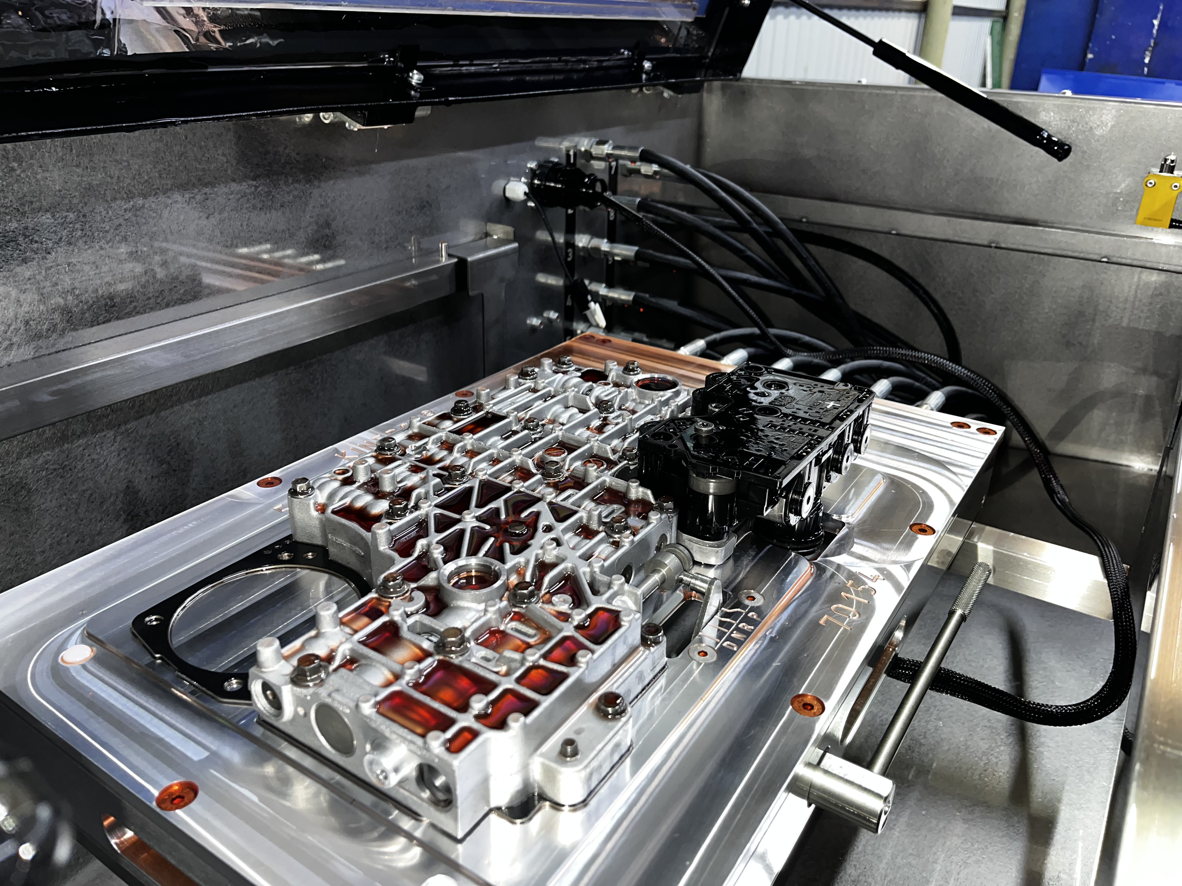 Установка гидроблока 5R55S на адаптерную пластину гидротеста